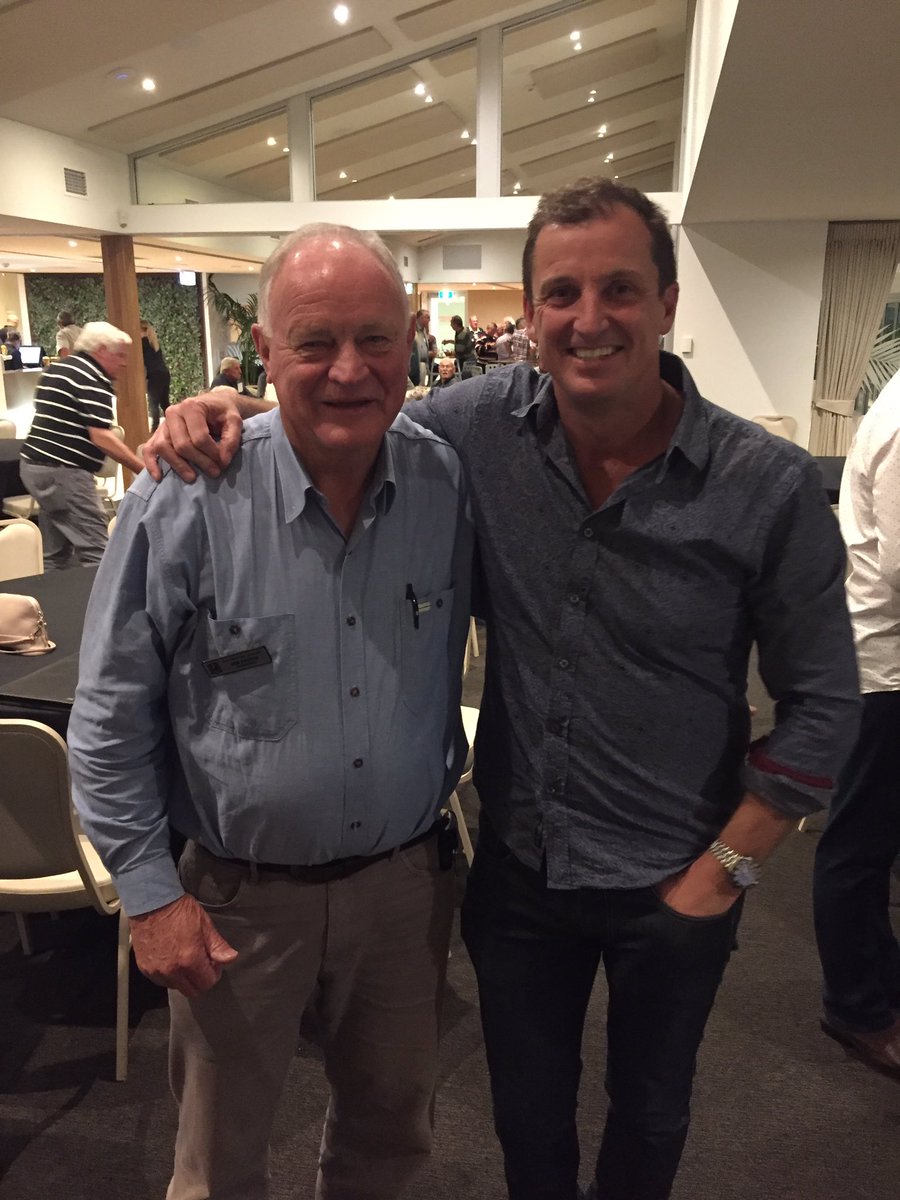breenie9's tweet photo. Pleasure to attend @menofleague Sunshine Coast function last night with old mate @BarringtonD and my nephew and local boy @MosesMbye Met some old legends like Brothers great Ian Dauth. Great job Tony Durkin #topnight #topcause https://t.co/isw69iV2Y8