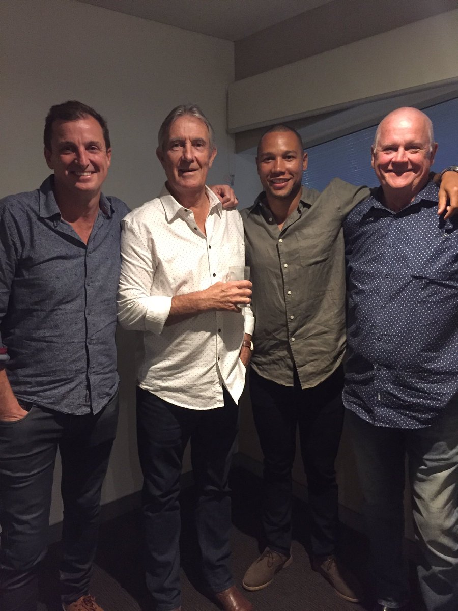 breenie9's tweet photo. Pleasure to attend @menofleague Sunshine Coast function last night with old mate @BarringtonD and my nephew and local boy @MosesMbye Met some old legends like Brothers great Ian Dauth. Great job Tony Durkin #topnight #topcause https://t.co/isw69iV2Y8