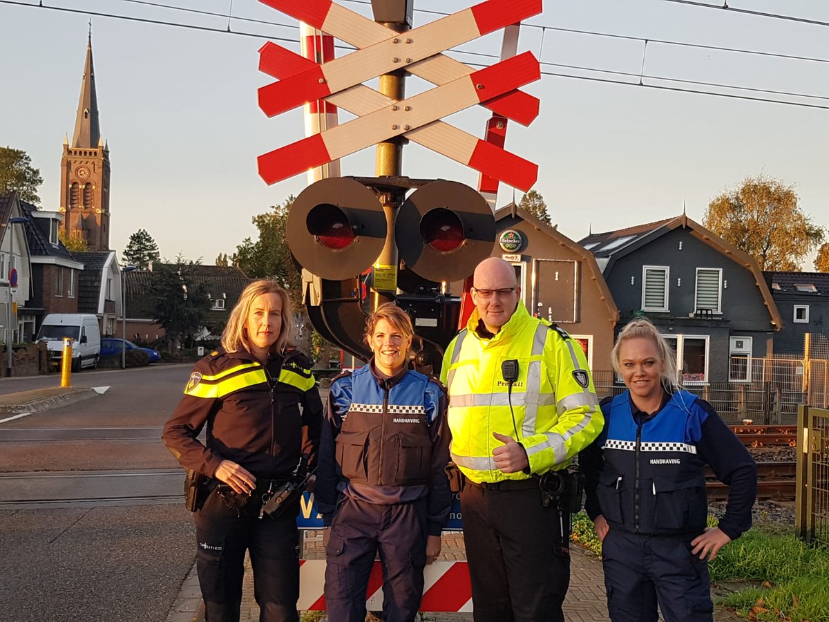 Ploegleider Johan على تويتر Vandaag Houden Wij Overwegacties In En Rondom Opdam En Heerhugwaard Dit Doen Wij Samen Met De Collega S Van De Politie En Boa Handhaving Van De Gemeente Koggenland Tot Op