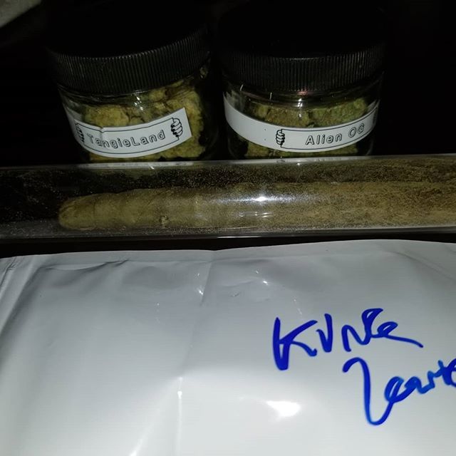 hanzonmusic's tweet image. P.A. Travel kit!  #SMOKELIKEWEDO #METHLAB #SEASON2 #HANZON #BARCA #METHODMAN #STREETLIFE #REDMAN #GETUSOME #DANEW90S #SOONCOME