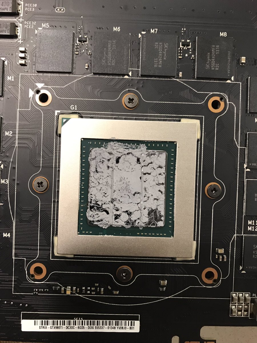 MeltedPixel's tweet photo. @linusgsebastian Hey Linus, check out this stock application of thermal paste from ASUS... https://t.co/Idv6jfeUYy