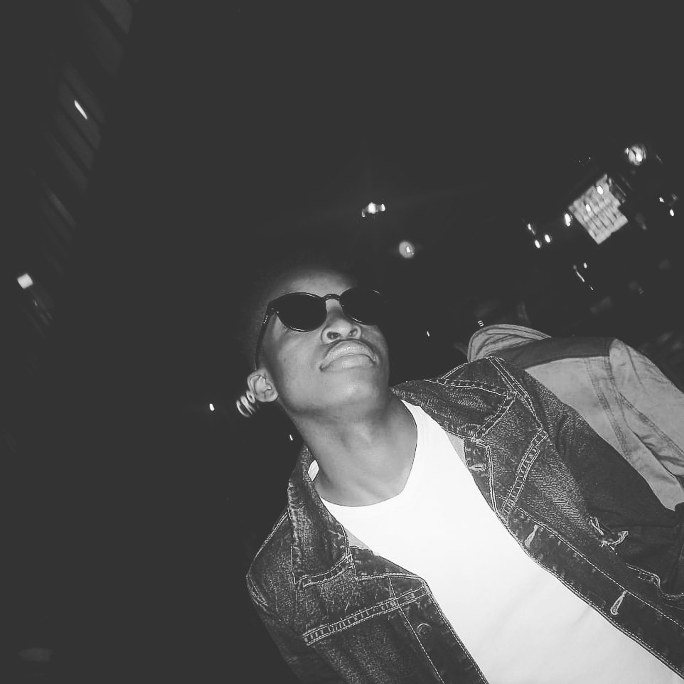 Thuthu_Mega's tweet photo. Stop Tryna to be god...  That's not who u are!!! Truth be told I never try. https://t.co/2cftk8ZFrY