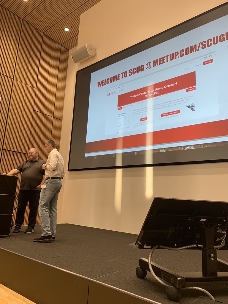 SCUG startet - all day Q&amp;A med <a href="/djammmer/">david james</a> - det bliver fedt og der er en god afslappet atmosfære. #scugdk #mmsmoa