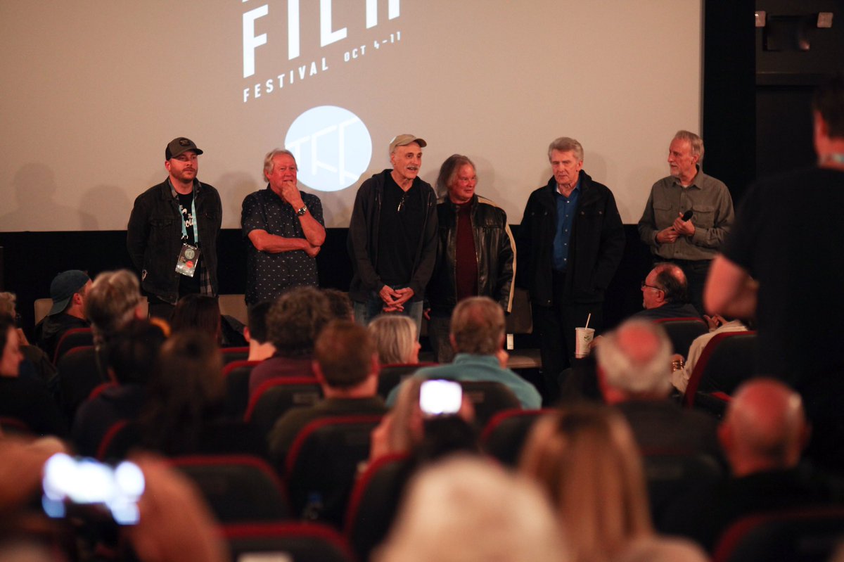 POST DEFIANCE tweet media