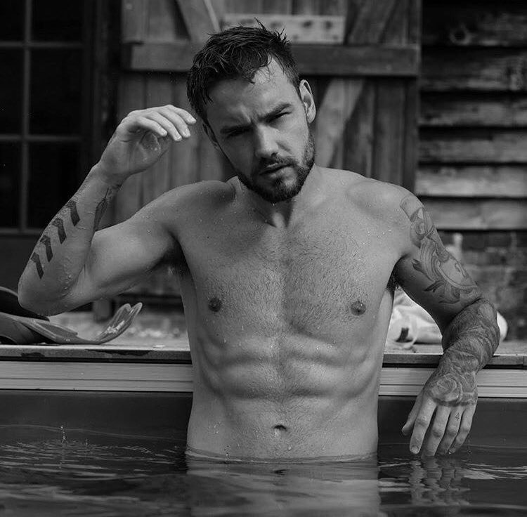 BottomRp's tweet image. I need a Liam! Faster! Please! 😩😍🤤🔥