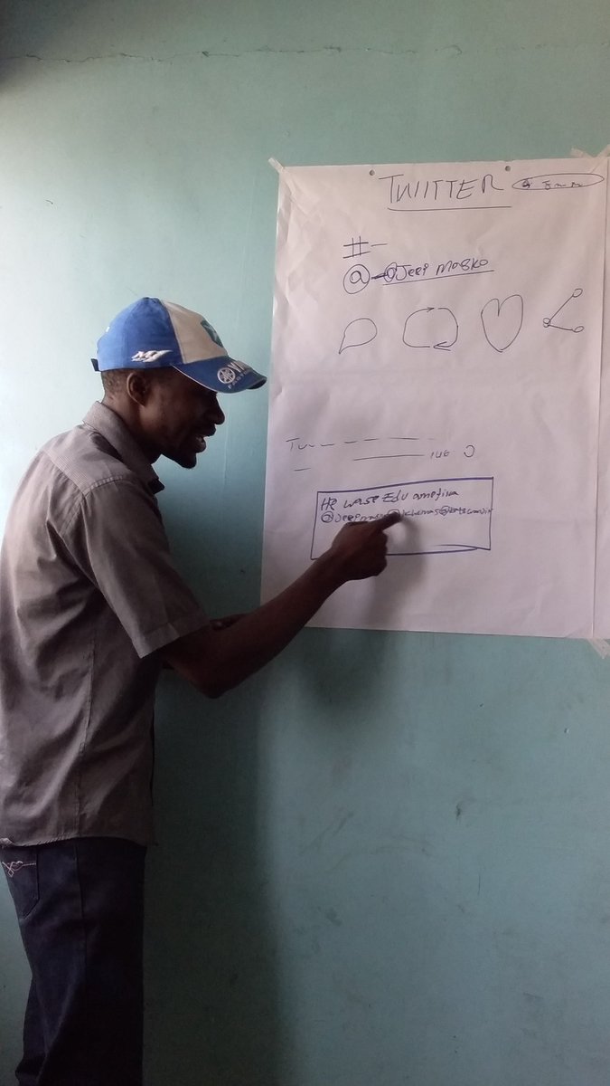 edrwigi's tweet image. .@jeepmasko teaching us how to utilise Twitter for social campigns at Ghetto Foundation @Lichuma5 #CommunityLedResearch