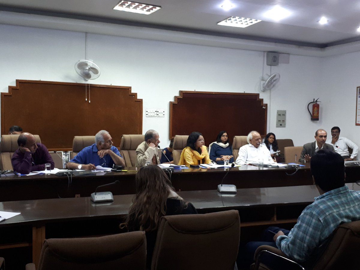 ihuwash's tweet photo. Mr Anand Rudra, Senior Advisor, #WASH @usaid_india in conversation with the jury members. He spoke about scaling up innovations with the cooperation from ULBs. #AcceleratorPitch #innovation @NIUA_India #WASHSolutions @ennovent @manav_rachna @Mcf_Faridabad https://t.co/2sTNb6VFU5