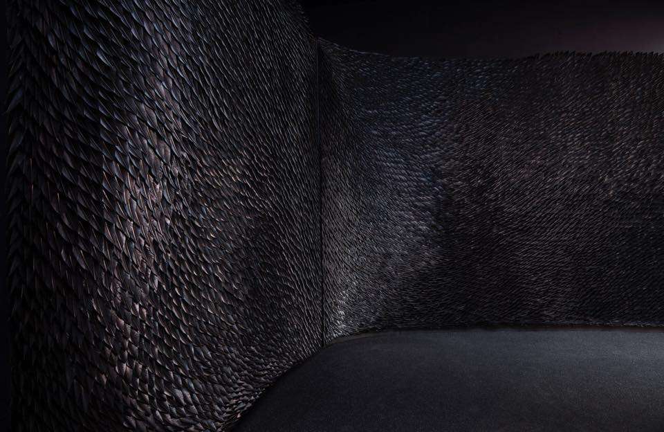 Viaduc des arts | Officiel (@viaducdesarts) on Twitter photo Un grand BRAVO à Julien <a href="/MaisonVERMEULEN/">MAISON J. VERMEULEN</a> Grand prix #Bettencourt pour l'intelligence de la main, pour son oeuvre "Black Ocean", mur immense fait de 12000 plumes acérées #PalaisdeTokyo #metiersdart #talent #FabriquéàParis @Semaest Un grand BRAVO à Julien <a href="/MaisonVERMEULEN/">MAISON J. VERMEULEN</a> Grand prix #Bettencourt pour l'intelligence de la main, pour son oeuvre "Black Ocean", mur immense fait de 12000 plumes acérées #PalaisdeTokyo #metiersdart #talent #FabriquéàParis @Semaest