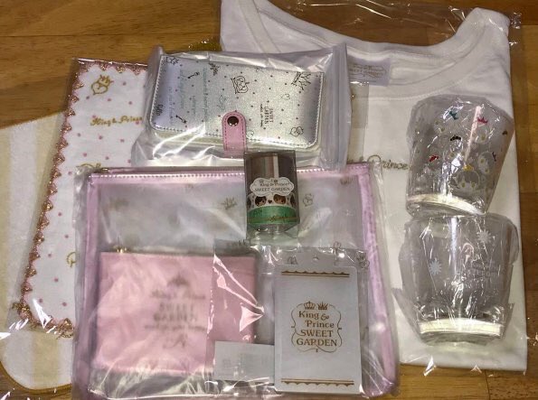 kingprincegoods's tweet photo. 🎁King ＆ Prince SWEET GARDEN 
9点セット プレゼント🎁

【当選人数】
1名様

【応募締切】
10月17日（水）23:59

【応募方法】
リツイート＆フォロー

#キンプリ 
#平野紫耀　#永瀬廉　#髙橋海人　#岸優太　#神宮寺勇太　#岩橋玄樹 https://t.co/MPGKT4tZcj