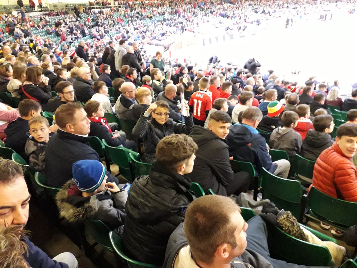 fleurdelysafc's tweet photo. Players and their families enjoyed their trip to watch @FAWales v Spain last night. Club out in force - over 200 tickets sold. The players have promised to play like Spain at the weekend! #passingmasterclass๐ https://t.co/1VtFLQCqYj