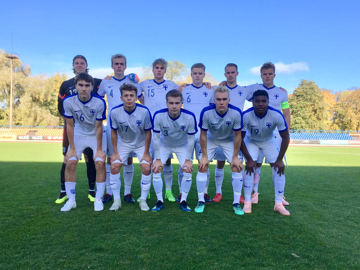 Suomen U19-pojat aloittivat EM-karsinnat kohti kesän 2019 Armenian lopputurnausta🇫🇮 Avauspelistä tuli 0-0-tulos Tanskaa vastaan ja lauantaina haussa on revanssi Italiasta. Kapteeni Jaakko Oksanen sai kesän kisoista paljon potkua uralleen 👉🏼 u19euro.fi/suomi-avasi-uu… #Minihuuhkajat