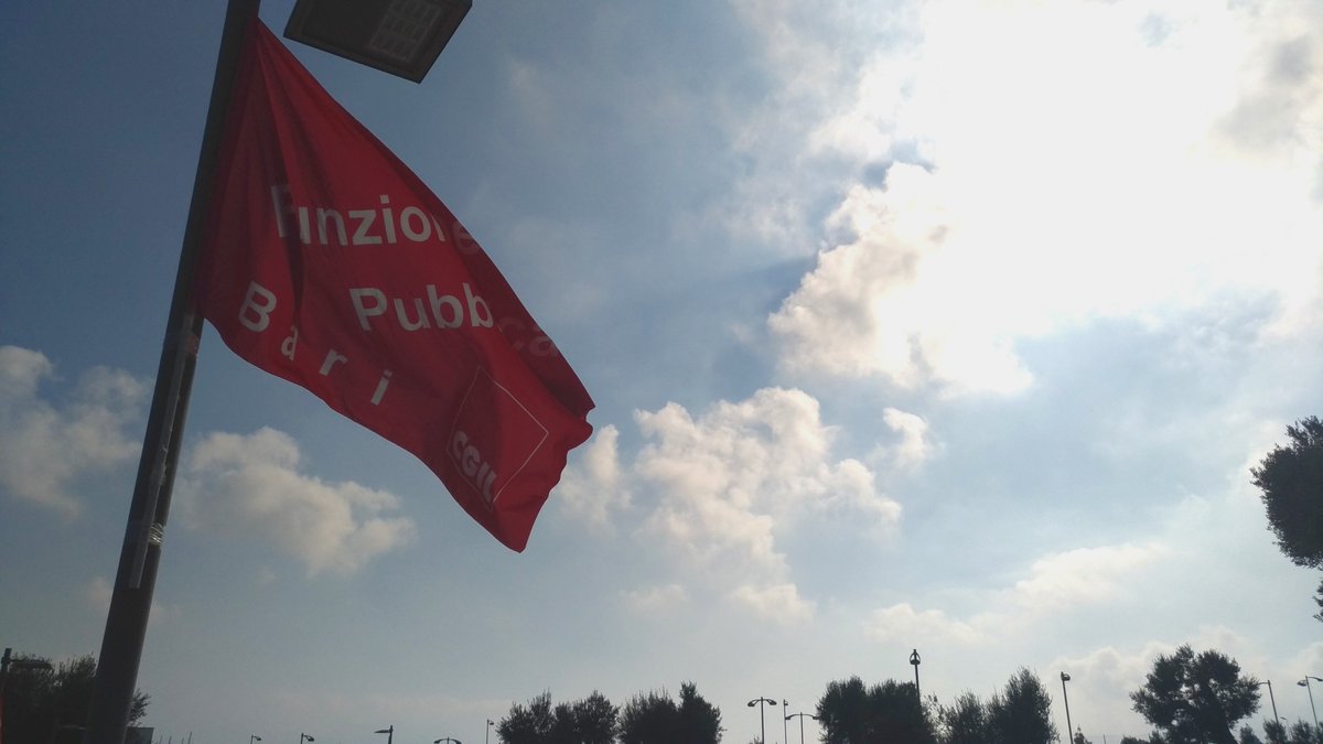 FPCGILBARI's tweet photo. OGGI 5° Congresso di CGIL Funzione Pubblica Bari. Insieme ai nostri delegati parliamo di #Tutela, #Lavoro e #UgualiDiritti. #Cgil #EffePiù #CiSiamo #UeCare #UniciNellaTutela https://t.co/KPxwwr17et