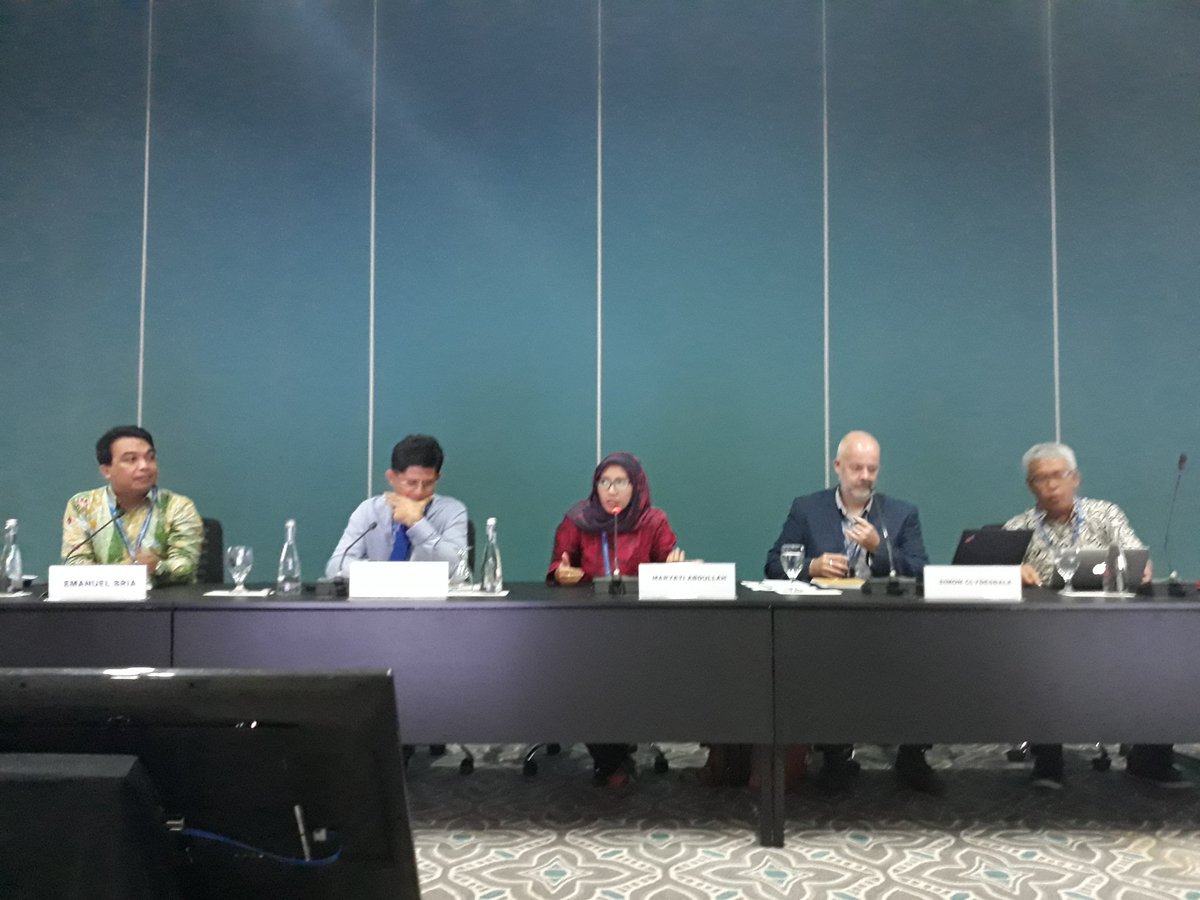 PWYP_Indonesia's tweet photo. Diskusi sesi #anticorruption di sektor #extractive and sumberdaya alam telah dimulai. Ikuti terus tweeps! #PWYPatIMFMeeting #AM2018Bali #AMCSO18 https://t.co/ehStTBWJ5y