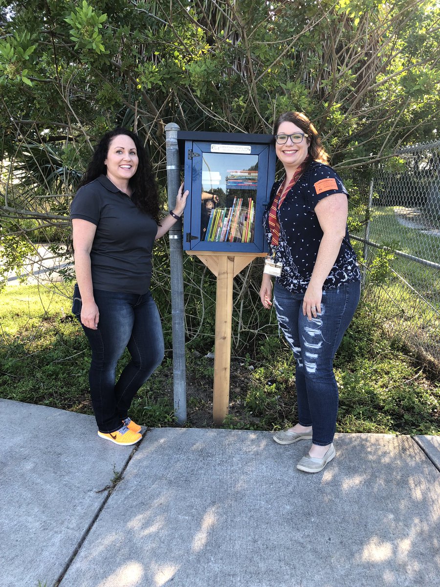 HCPSLambES's tweet image. Exciting day at Lamb as we got our Little Free Library set up in Progress Village. Special thanks to @PtaLamb and @lamblibrarygirl (Ms. Ross) and Ms Desamour’s gifted classes. @HCPSArea5 @LMSK5 @HillsboroughSch 💙⚡️📚