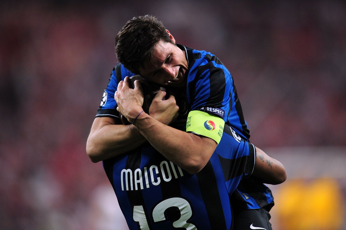 🇦🇷 Javier Zanetti: 

⚫️ GAMES 858
🔵 GOALS 21
🏆 TROPHIES 16

#UCL #FlashbackFriday