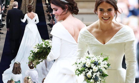 PMDurham's tweet image. What did you make of Princess Eugenie’s wedding dress! 👸🏼👰 

#RoyalWedding