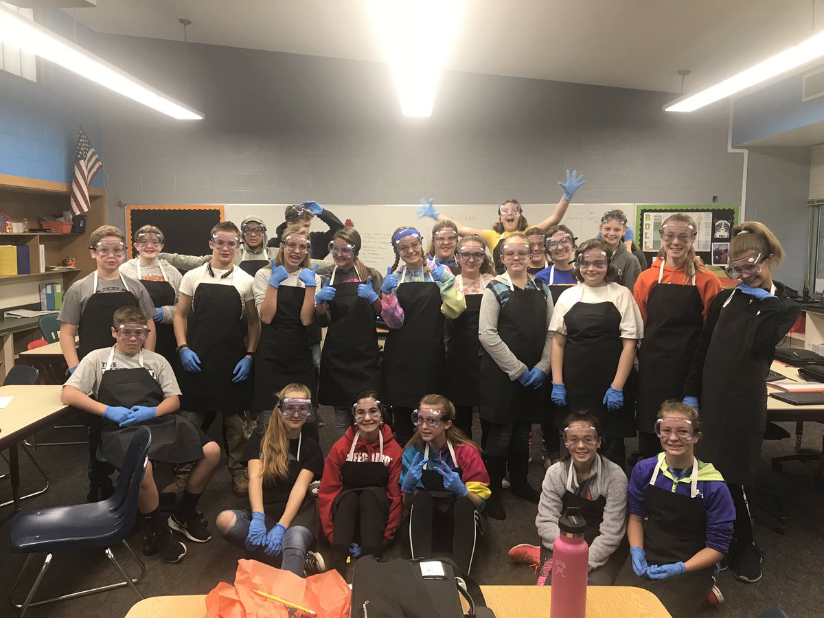 Ms_Tinney's tweet photo. Day 2 of plating our bacteria and antibiotics! We’ll check in and see how much our bacteria has grown after this weekend #MedicalDetectives https://t.co/x9ngqtiw1Y