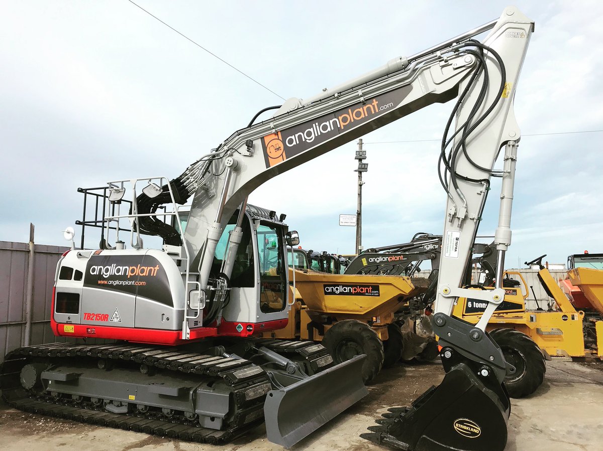 Decals applied, rubber pads fitted &amp; with a blade, rts &amp; 3 aux circuits she’s a handy steed indeed! #Takeuchi #astrak #planthire #anglianplant #blackandorange #redandgrey