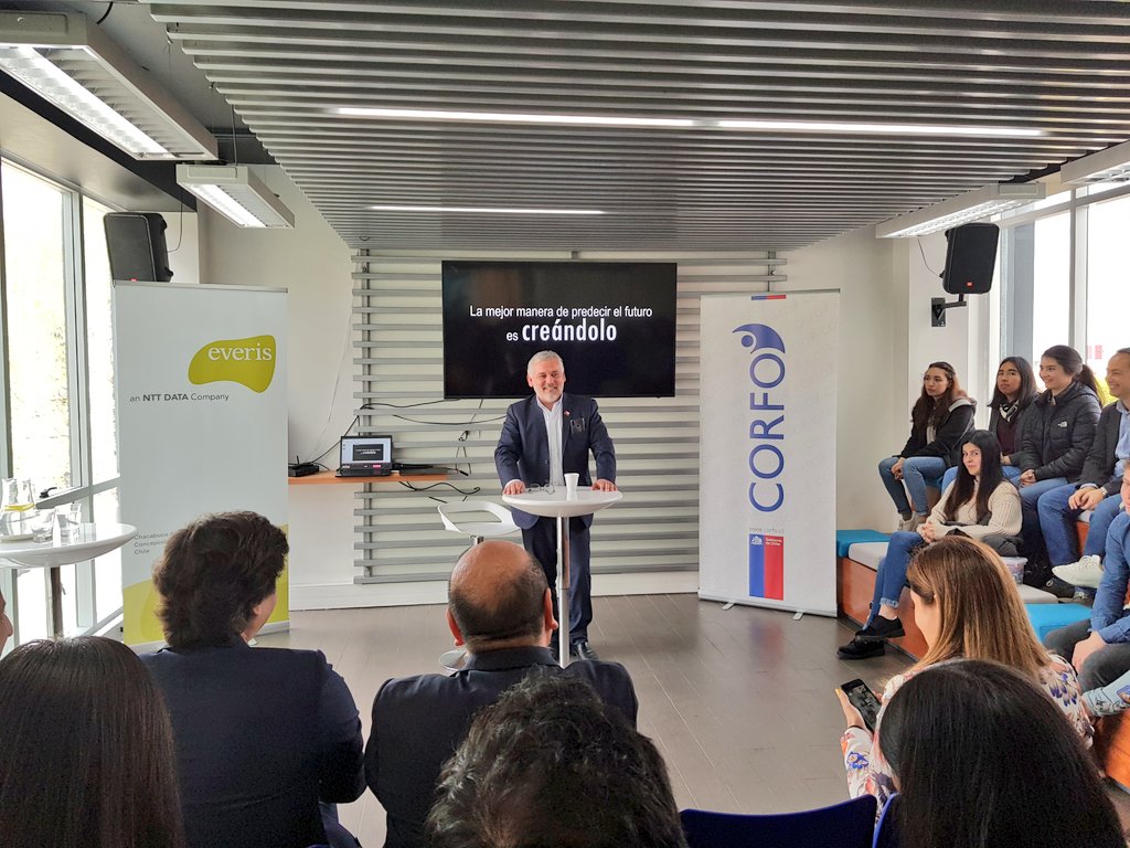 seremieconomia8's tweet photo. Seremi de Economía Mauricio Gutiérrez entrega saludo en Seminario de innovación en salud, organizado por @everis_latam y @ucscconcepcion @carta_abierta.
@mauri_guty @EconomiaSubse #BioHic @jorge_ulloa https://t.co/9ejIAXURpJ