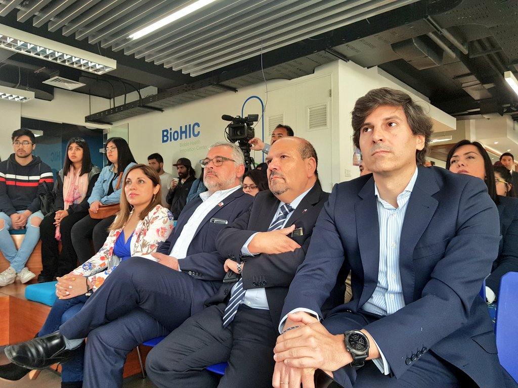 seremieconomia8's tweet photo. Seremi de Economía Mauricio Gutiérrez entrega saludo en Seminario de innovación en salud, organizado por @everis_latam y @ucscconcepcion @carta_abierta.
@mauri_guty @EconomiaSubse #BioHic @jorge_ulloa https://t.co/9ejIAXURpJ