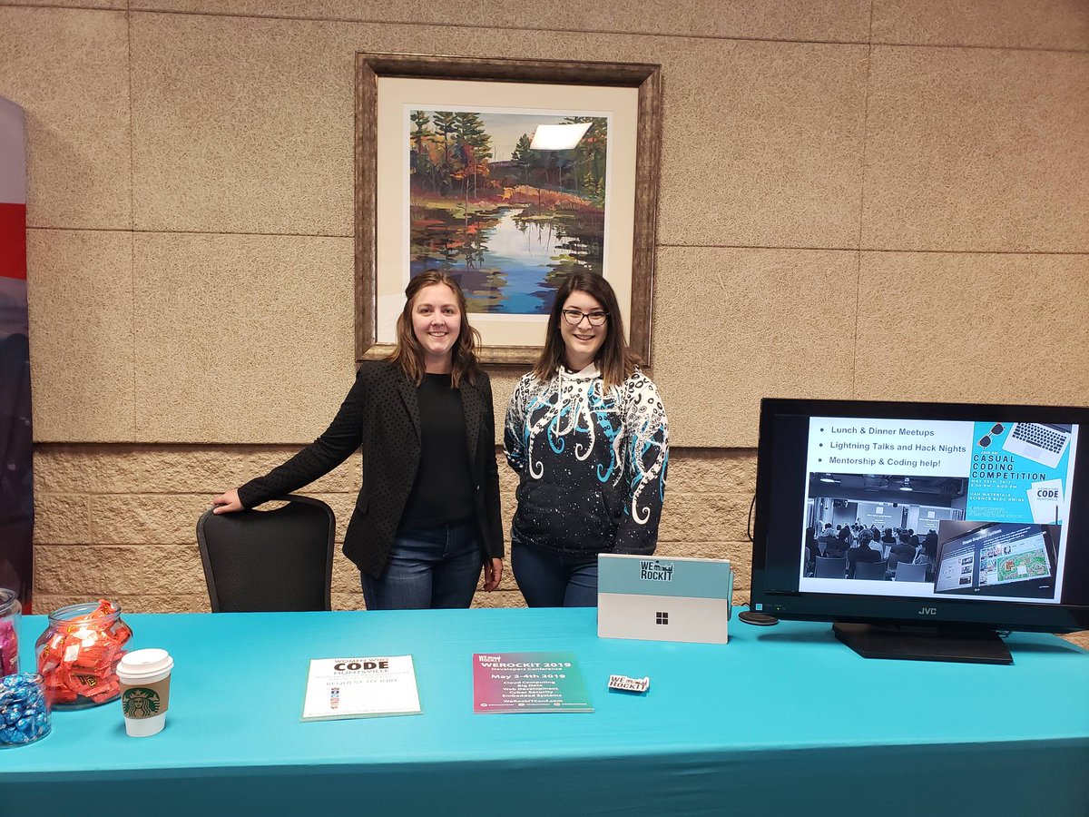 WWCodeHSV's tweet image. Hello #DevSpace18! Find us with #wwcodehsv near the Ballroom 3!