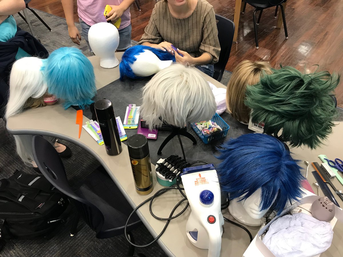 ClementsHSLib's tweet image. We wigged out yesterday at our Cosplay Creators meeting! #Cosplay #cosplayer #wigworkshop #MoreThanBooks @CHS_Rangers @chsroundup @FBISD_Libraries