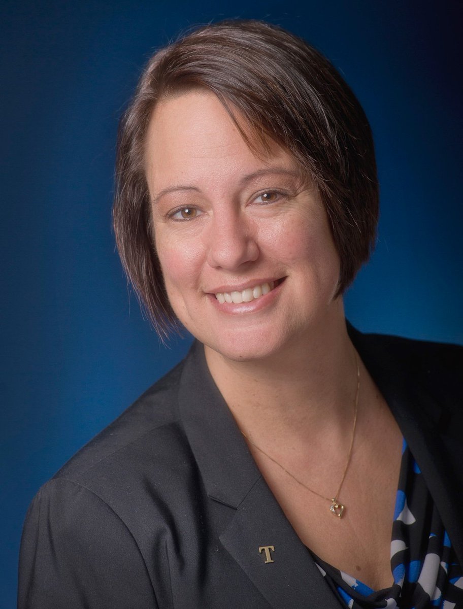 TrineUniversity's tweet photo. It is with a heavy heart that we share the passing of Amy Nicholls, an alumna and dean of the Jannen School of Arts and Sciences. Our hearts and prayers go out to her family, friends, students, alumni, faculty and the entire campus community. https://t.co/eY5XwFBpnt https://t.co/v0iGVHs5Xj