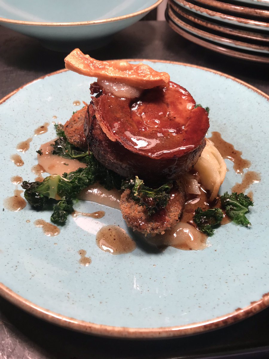 The Red Lion tweet media