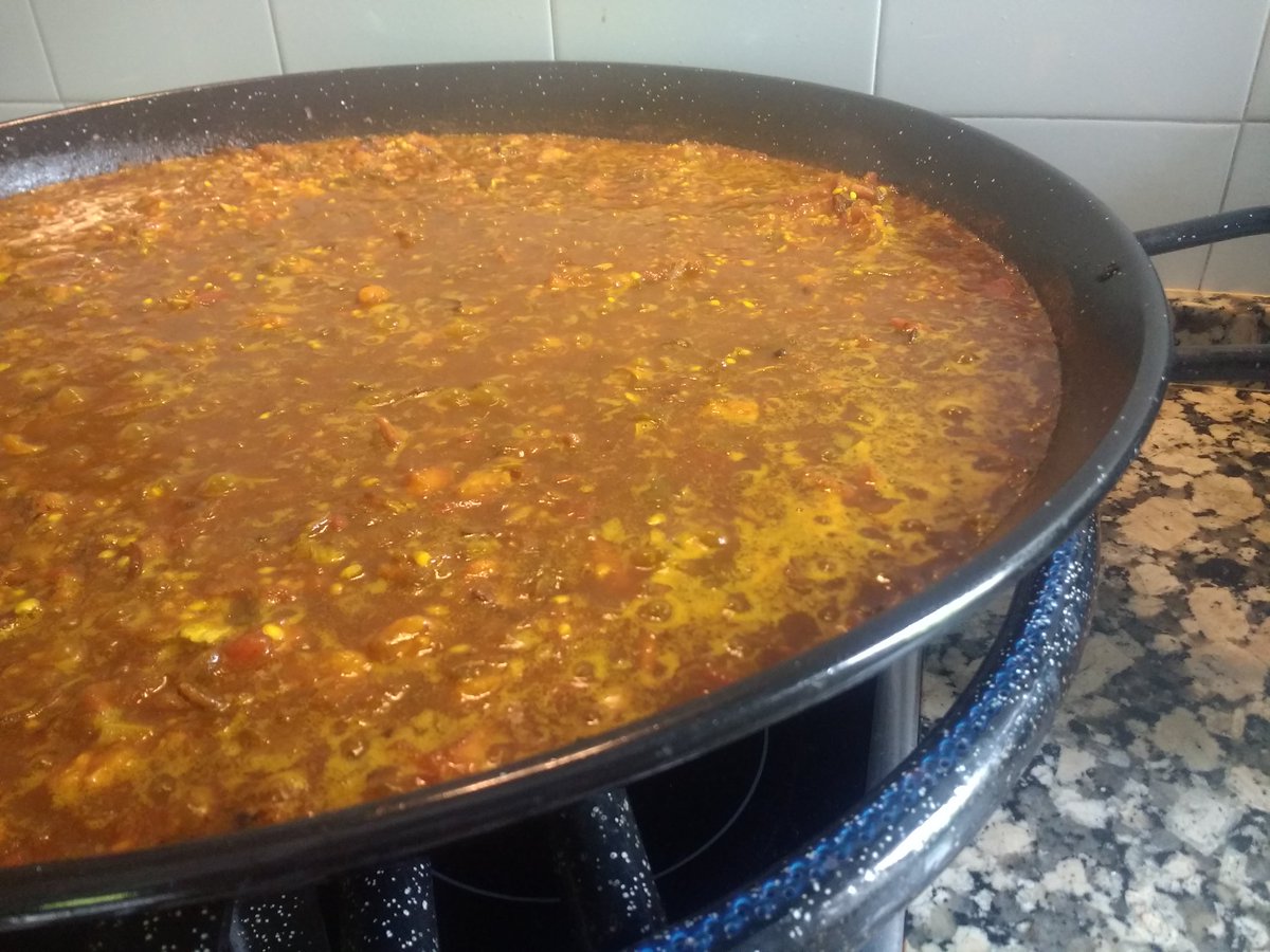 fdoiturralde's tweet image. Huele ya? #paella #pulpitos 😋