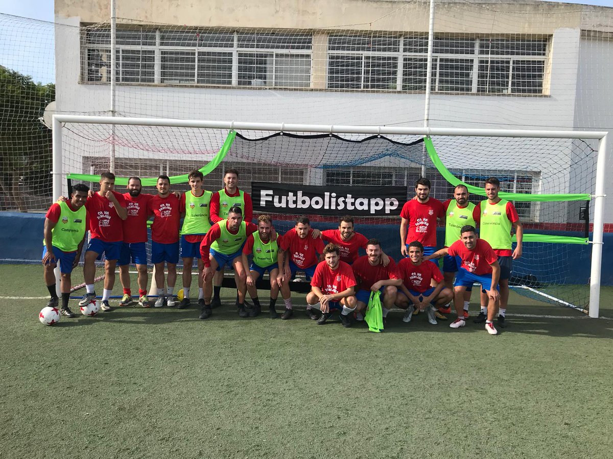 Futbolistapp_'s tweet photo. Hoy el @udcolleoficial Amateur ha probado nuestra red de precisión ⚽️🎯 https://t.co/OJ1unVXf9r
