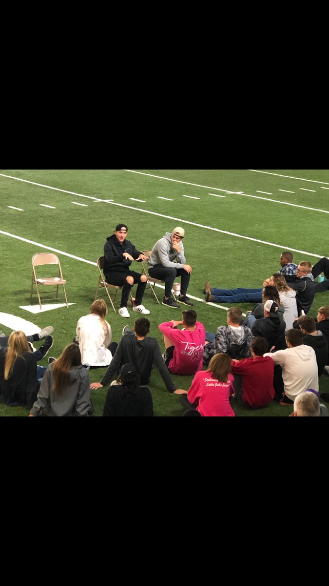 BAHSFCA's tweet photo. FCA THIS MORNING WAS 🔥🔥🔥 Joel, thank you so much for coming out and 🗣to our students. We enjoyed seeing all your faces this morning, Tigers. Can’t wait for the next meeting!! (26th)
#BeDifferent
#Consistency #LetsKeepGrowingTogether
#FCABA https://t.co/L5m5qWdYhn