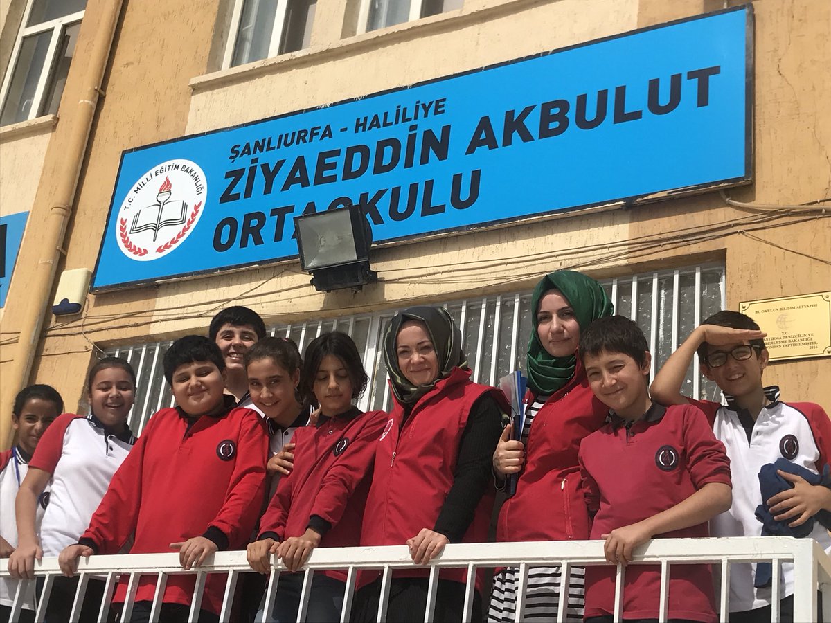 Bugünde  okullarımızdayız, gençlerimize ulaşmak için durmadan yorulmadan okullarımıza gidip #OkulTemsilcilerimiz ile buluşuyoruz.