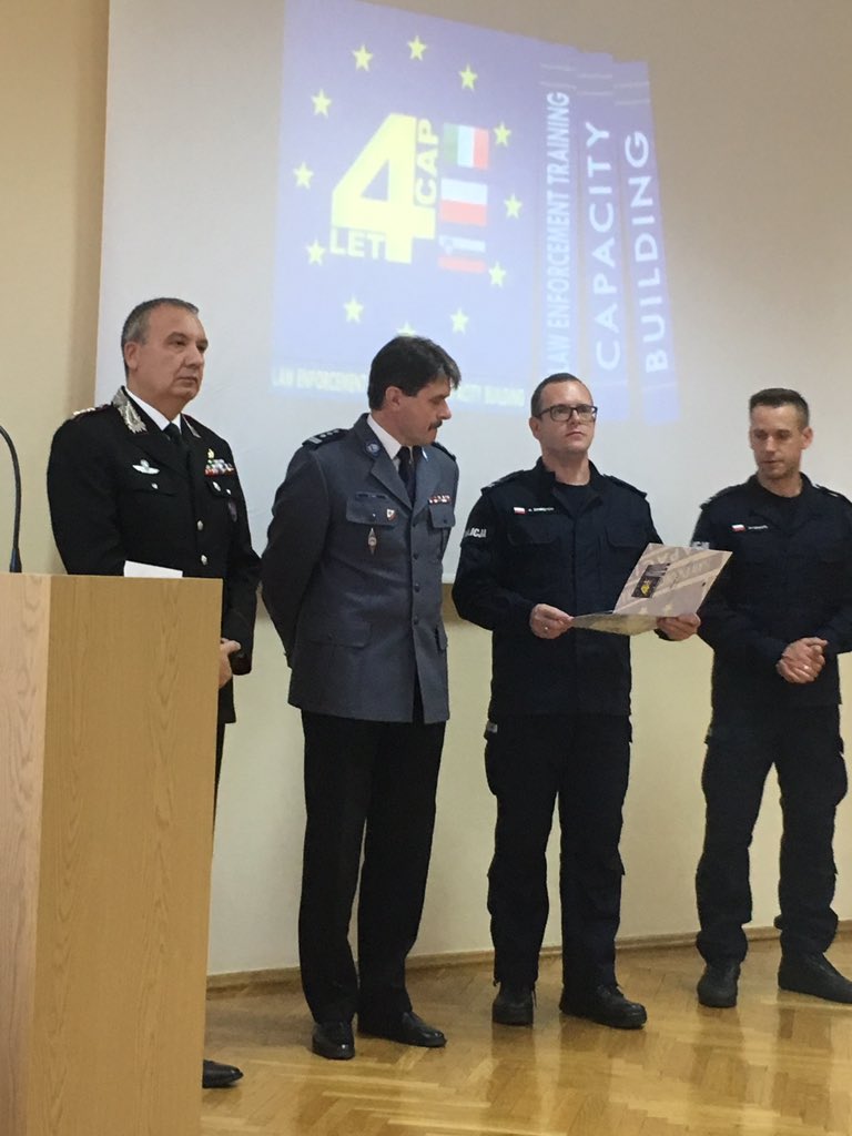 cretaannalisa's tweet photo. #LET4CAP training course 2 just ended #Slupsk #Polish Police School @ScuolaSantAnna @CEP_Slovenia @CoESPU_News @_Carabinieri_  @SP_Slupsk Law eforcement training for capacity building in third countries https://t.co/37CQjEm5xt