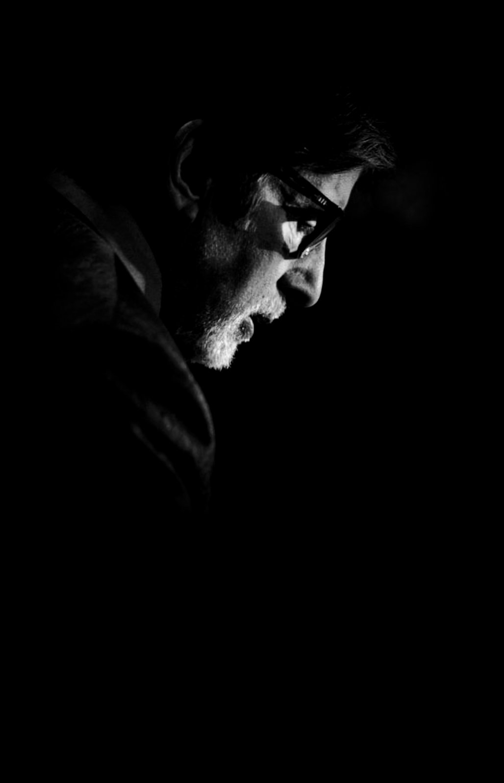  bachchan sir a very happy birthday.many many returns of the day. 