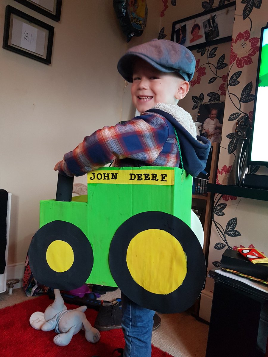 kmccone's tweet image. #farmer and #scarecrow day at St George's C of E Foundation School and this is our effort 🚜
Vinnie Crick. Age 5. Year R. #firstassembly 
@StageDoorArts @ThanetGazette @kjbailes @Farinapini @Kent_Online @bbcsoutheast