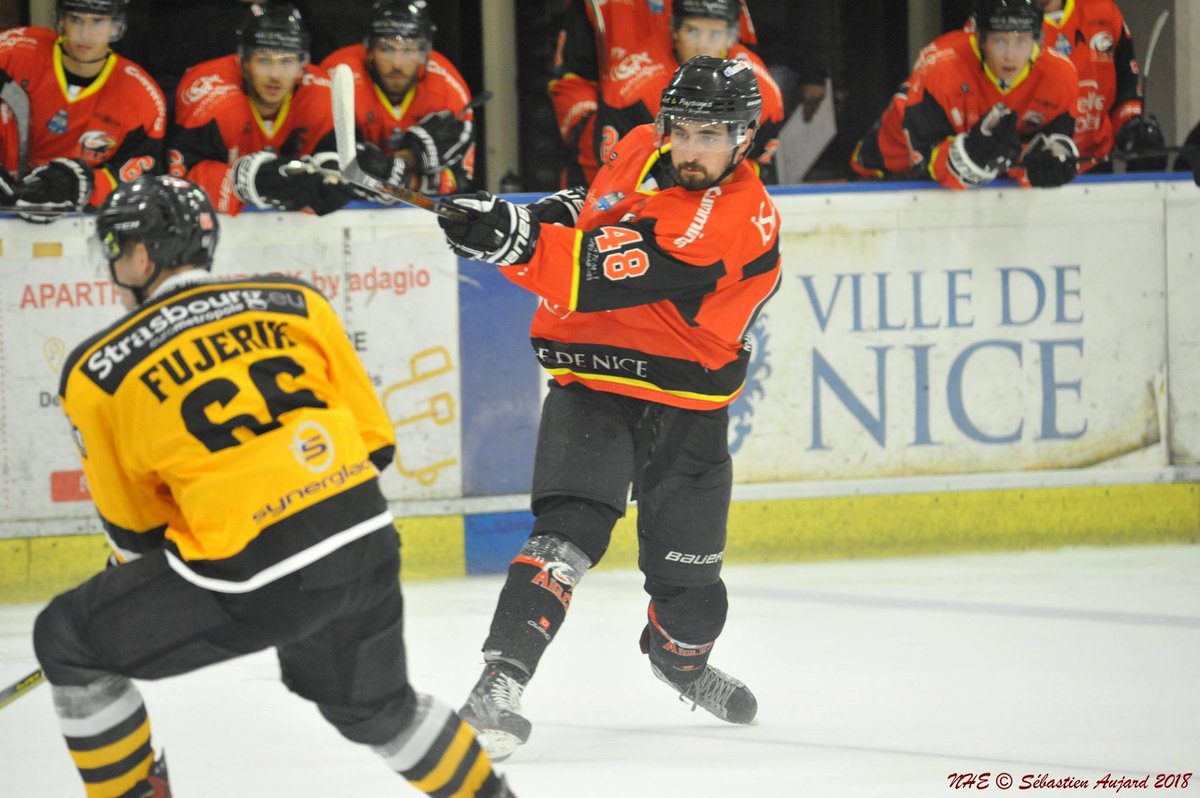 Bravo à @AurelDorey  qui fait partie du groupe retenu par le coach Bozon pour le premier rassemblement <a href="/Hockey_FRA/">Équipes de France Hockey 🏒</a>  !