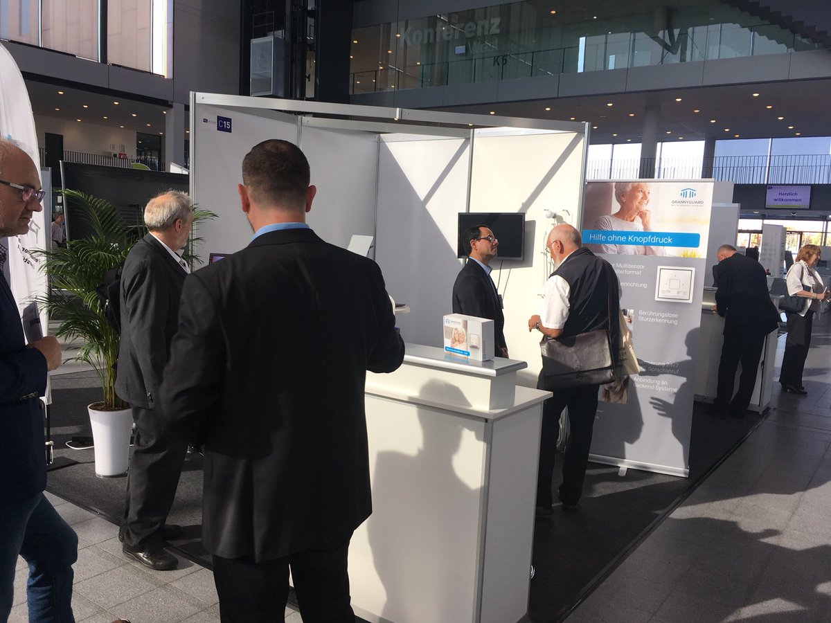 healthcare_de's tweet photo. #AALKA18 Folgende #Startups präsentieren in der Ausstellung d. @AAL_Karlsruhe: @linderade #Moio.care #Grannygard @SpielMemore by #RetroBrain https://t.co/UQdxE6KPp0
