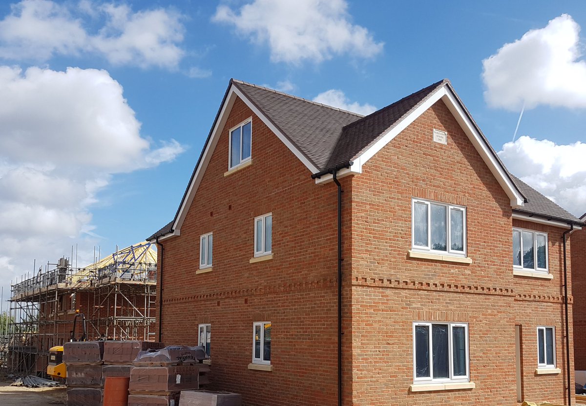 EHT_Alarms's tweet photo. Exciting 1st fix start to this @LoxoneUK project showhouse at this developement site. Complete #smartlighting and #smartheating throughout. #loxone #smarthouse #smartcontrol #integration https://t.co/ocdKaaH0oq