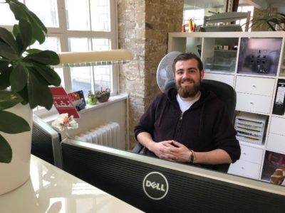 PERFORMICS_DE's tweet image. #Insight #Performics – Wer sind unsere Mitarbeiter? Heute gibt es für euch gleich zwei neue Episoden! Wir stellen euch Nathalie und Frank und ihre Arbeit als Grafikdesignerin und Office-Manager bei Performics vor. 😊 Hier geht&apos;s zu den Interviews: bit.ly/2DpwSPh