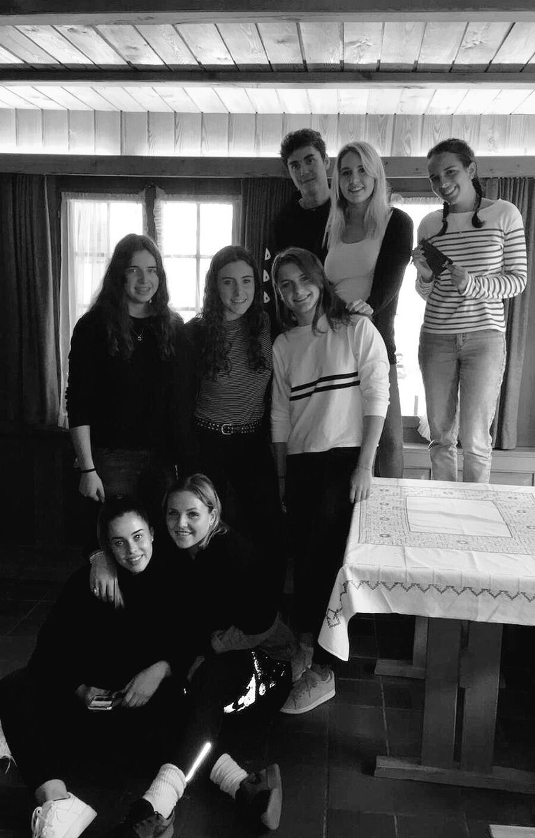 Joelle___A's tweet photo. Siegerteam Zäziwil!🎉 #SC2018_01 https://t.co/lOnbpFYa5n