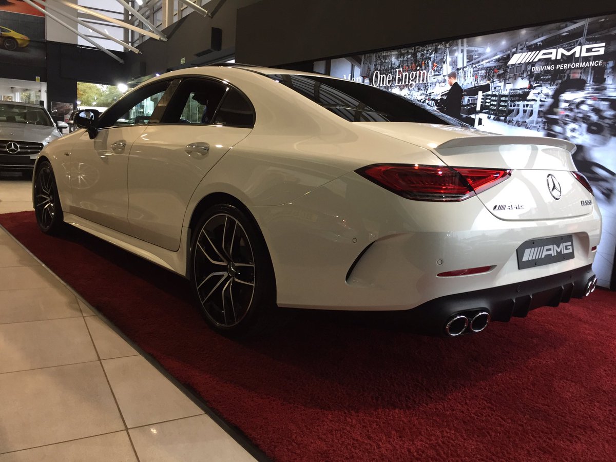 MBofWolves's tweet photo. The new Mercedes-AMG 53 CLS Coupe π #mercedesamg #coupe #sport #amggang #amglife #nofilter #mercedeslife #mercedes #benz #mercedesclub #new #cls #mercedesfans #amgaddict #amg #amgclub #amg4ever #mbfanphoto #interior #MBDetail #detail #lookers #thebestornothing #modernluxury https://t.co/uR3OPAn4Ee