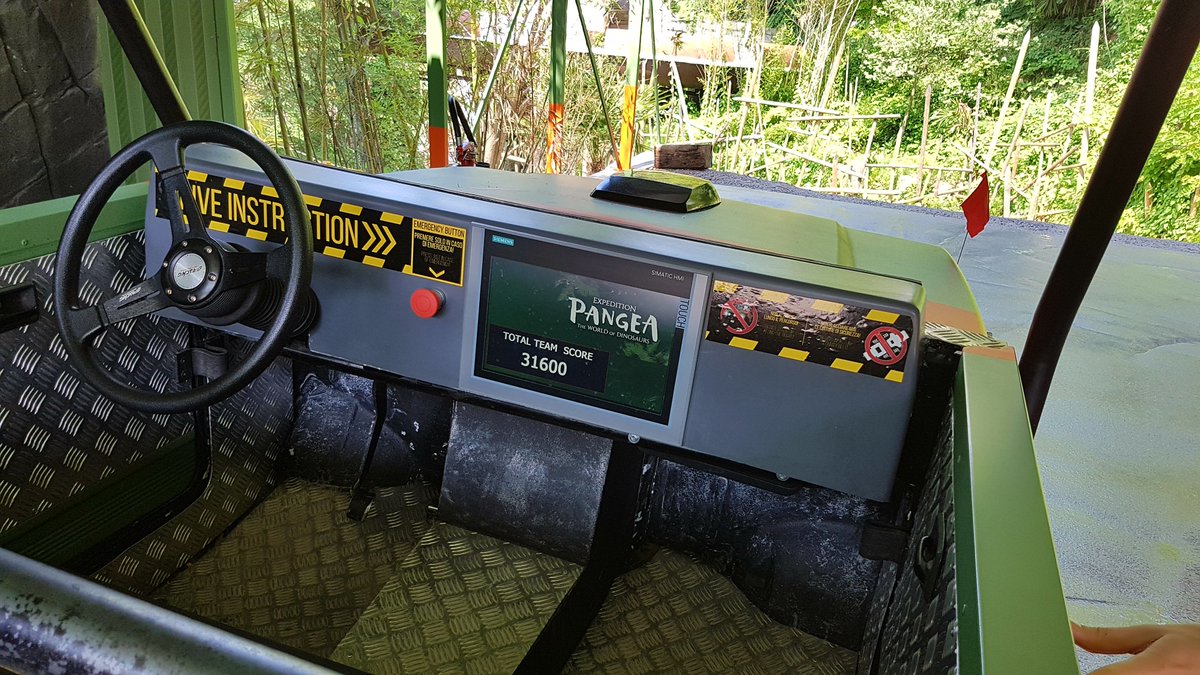 #Siemens Photo of the Week: “Movieland" amusement park near Lake Garda in northern Italy. On “Expedition Pangea”, visitors can take a trip by jeep through a primeval jungle.