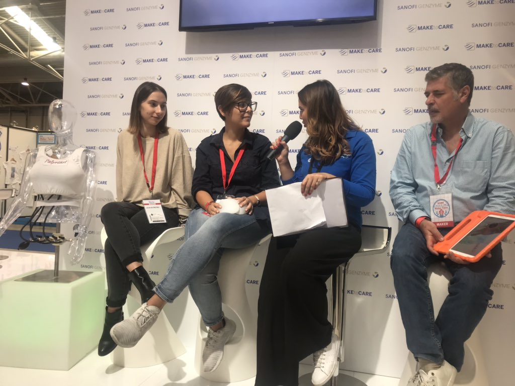 PacilioEleonora's tweet photo. Intervista alle finaliste del contest #MaketoCare di @SanofiIT , Palpreast una fascia preventiva per verificare la presenza di noduli al seno. @Comunica_Media #mfr18 https://t.co/SqGVUKaD6A