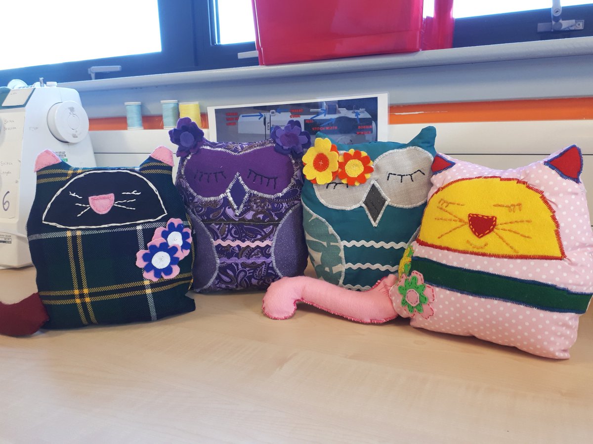 HeMillburn's tweet image. N4/5 Fashion &amp;amp; Textiles completed stuffed toys. Everyone has made an excellent job of embellishing, using commercial patterns and sewing accurately! Now we just need to name them 😍 @MillburnAcademy #welovetosew #textileskills