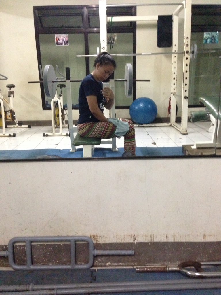millarjamaica's tweet photo. Solo na naman ๐ ang busy kasi ng beshies ko ๐
goodluck beshies matatapos niyo rin yan ๐ lavarn ๐ฆ๐ช๐ผ #moresweatmorefun #gympamore https://t.co/vvGRU9hJ1H