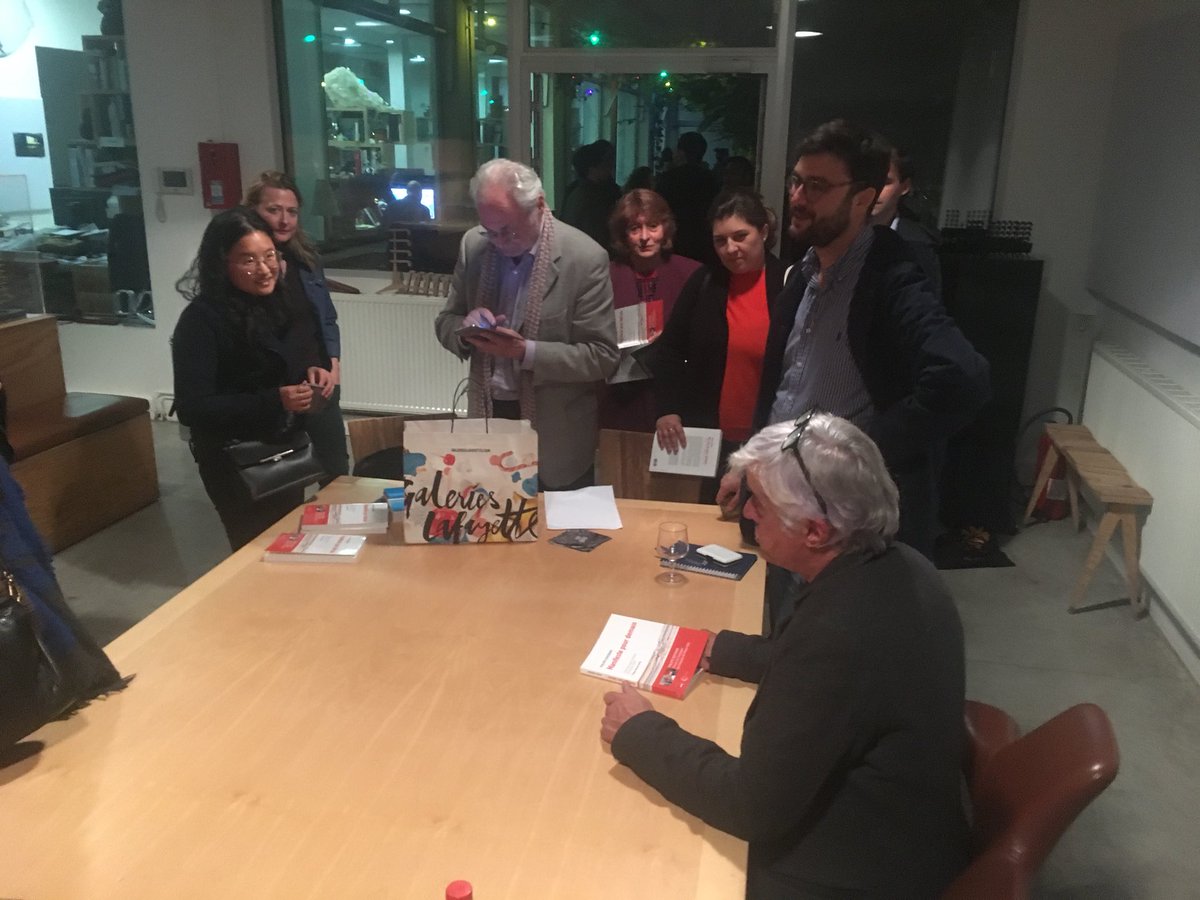 On était bien avec Philippe Bertrand des Carnets de Campagne <a href="/franceinter/">France Inter</a> le 4/10 pour un <a href="/LeCravateClub/">Cravate Club</a> spécial #ESS &amp; initiatives locales ! Continuons de rêver ! Cc <a href="/LibreSolidaire/">Libre & Solidaire</a> <a href="/Slowfood_Paris/">Slow Food Paris</a>