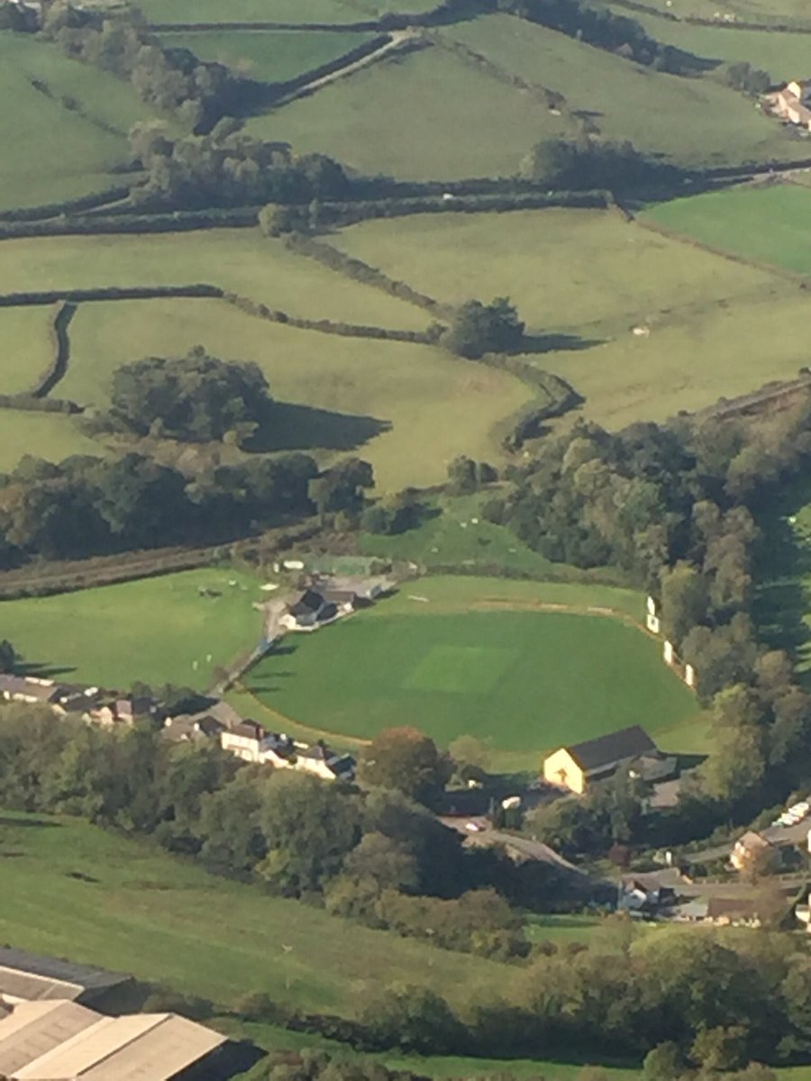 @taylominator <a href="/awrees14/">Alun Rees</a> <a href="/ccbronwydd/">Clwb Criced Bronwydd Cricket Club</a> Ground looking good, ready for any friendly early next season 🏏