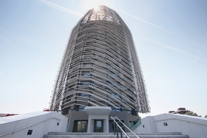 AnceMilano's tweet photo. #Dedalo, la rivista di @ancemilano La rubrica #bandiere del nuovo numero è dedicata all'Impresa associata ad #Assimpredil #Ance Ediltecno Restauri @EdiltecnoR e alla Torre Zucchetti di #lodi #impreseassociate https://t.co/qDN9dAYiQf https://t.co/nN3S05siPi