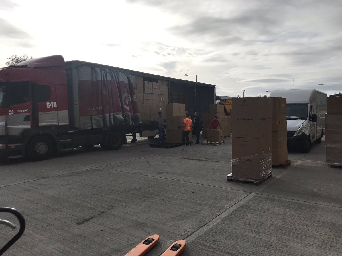 ExhibitGroup_UK's tweet photo. EXCITING TIMES!!!! Just arriving our new #furniturehire stock!!! We’re very excited are you? #exhibitions #events #graphics #furniture #interiordesign #exhibitgroupuk #eventprofs https://t.co/FbwjWVwqWI
