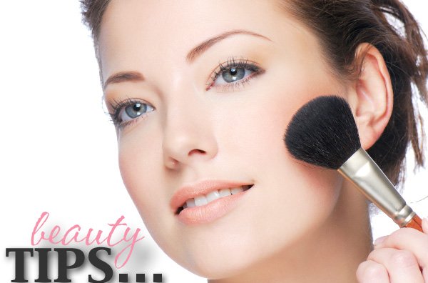 Happy Friday💕
A Beauty Tip to start the weekend:

Freeze your Eyeliner Pencil 15 minutes before using it. 
This gives you an extra refined straight line.
NO Smudges💋

#friday #frinally #friyay #fridayfeelings #weekendvibes #beautytip #beautiful